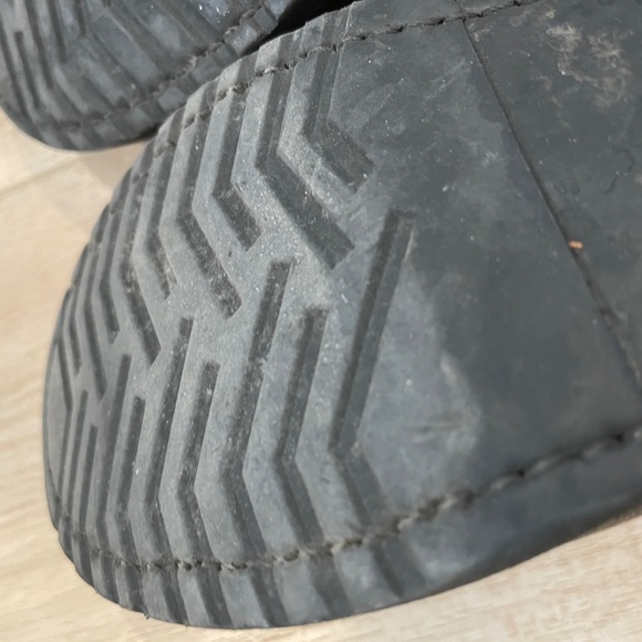 Frye Veronica Short Ankle Full Grain Leather Moto Boots - Picture 5 of 7